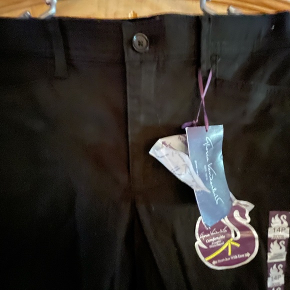 Gloria Vanderbilt jeans - Picture 2 of 4